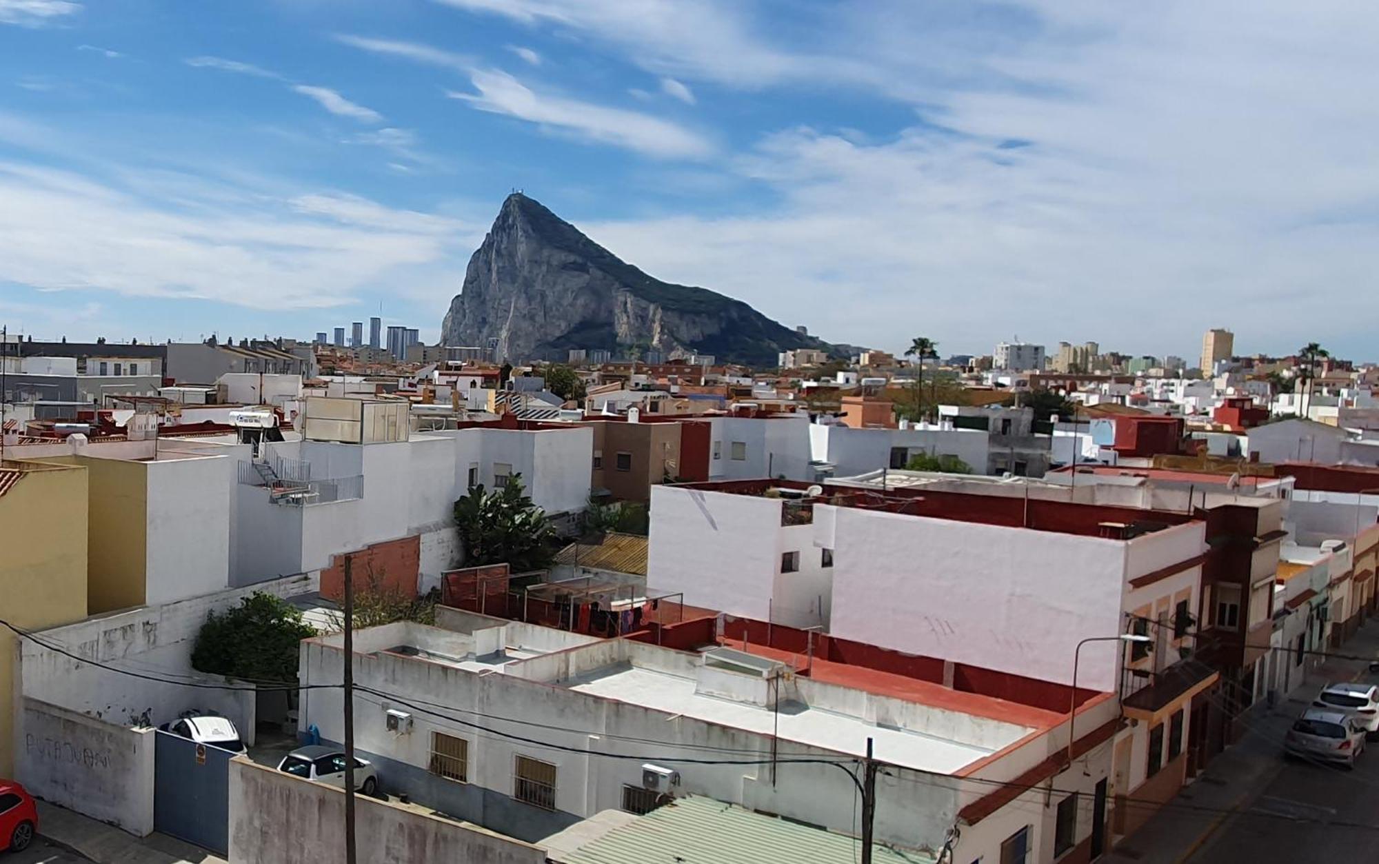 3E, 56M2, 1 Dormitorio, 4 Huespedes, Wifi Gratis La Linea de la Concepcion Exterior foto